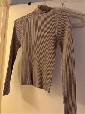 OLD NAVY RIBBED THERMAL TOO🌲